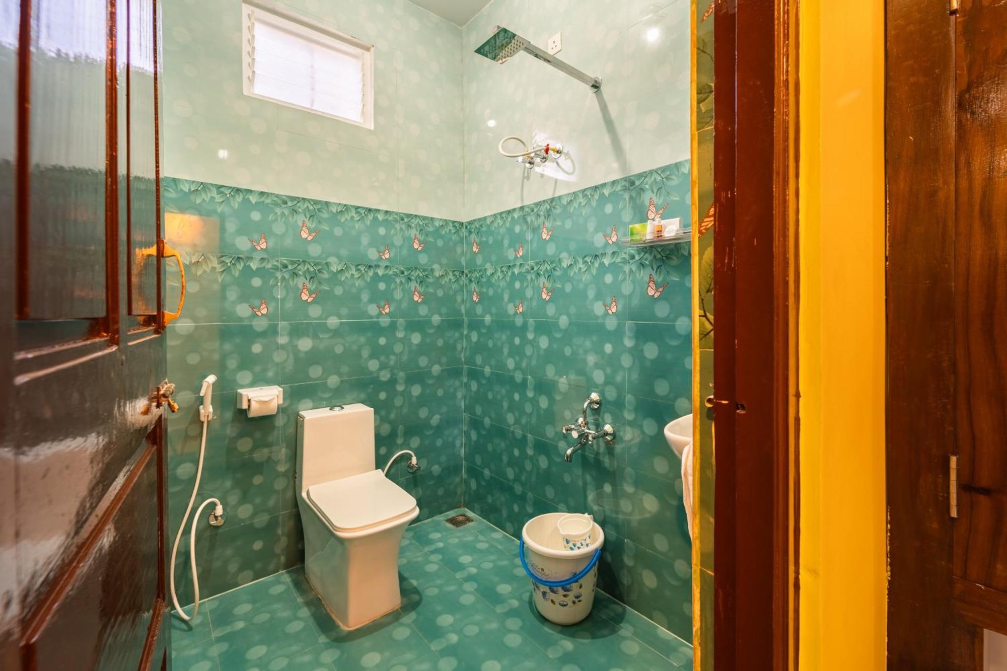 Teak Leaf Gateway Villa With Swimming Pool Indoor Games Kālapettai المظهر الخارجي الصورة