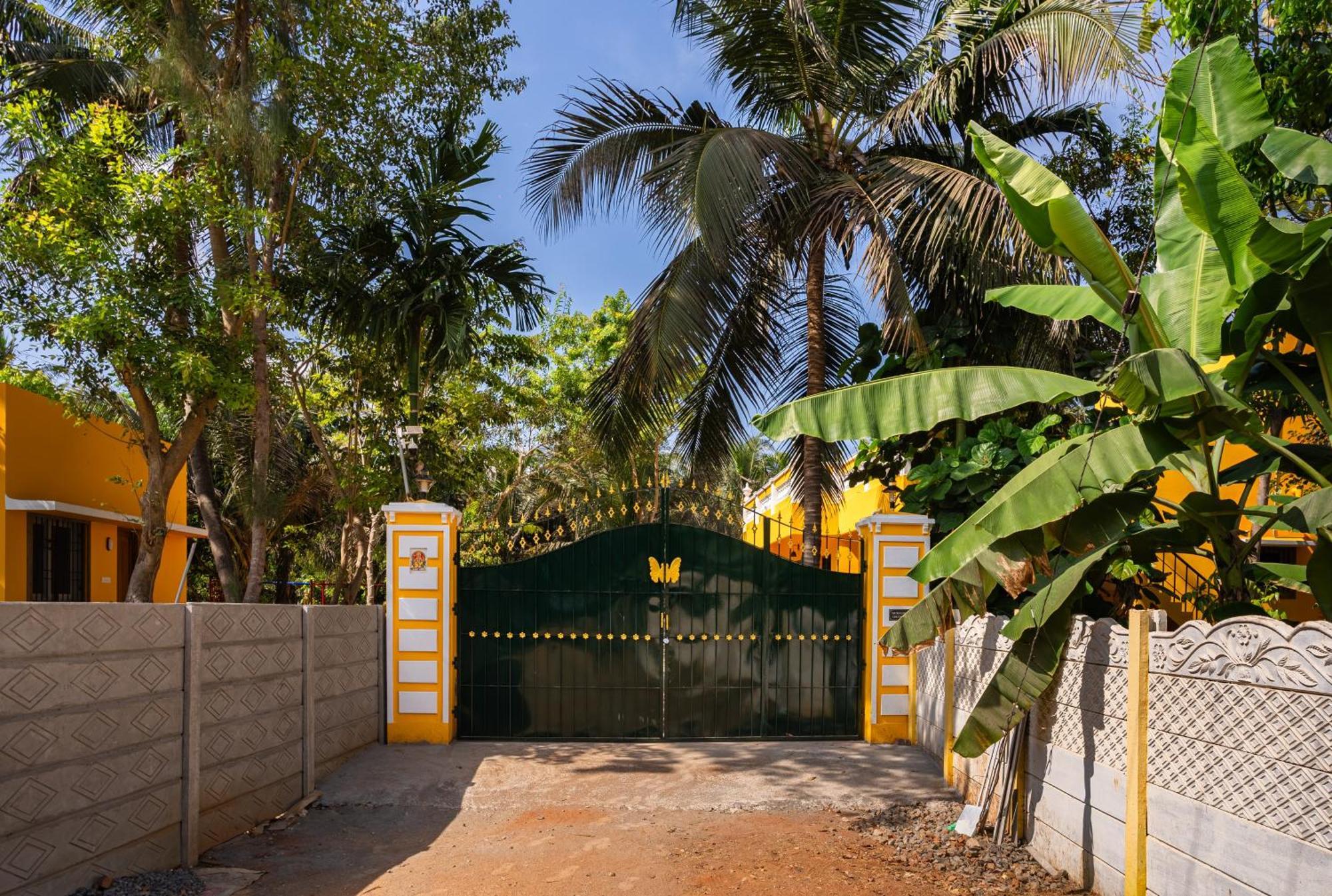 Teak Leaf Gateway Villa With Swimming Pool Indoor Games Kālapettai المظهر الخارجي الصورة