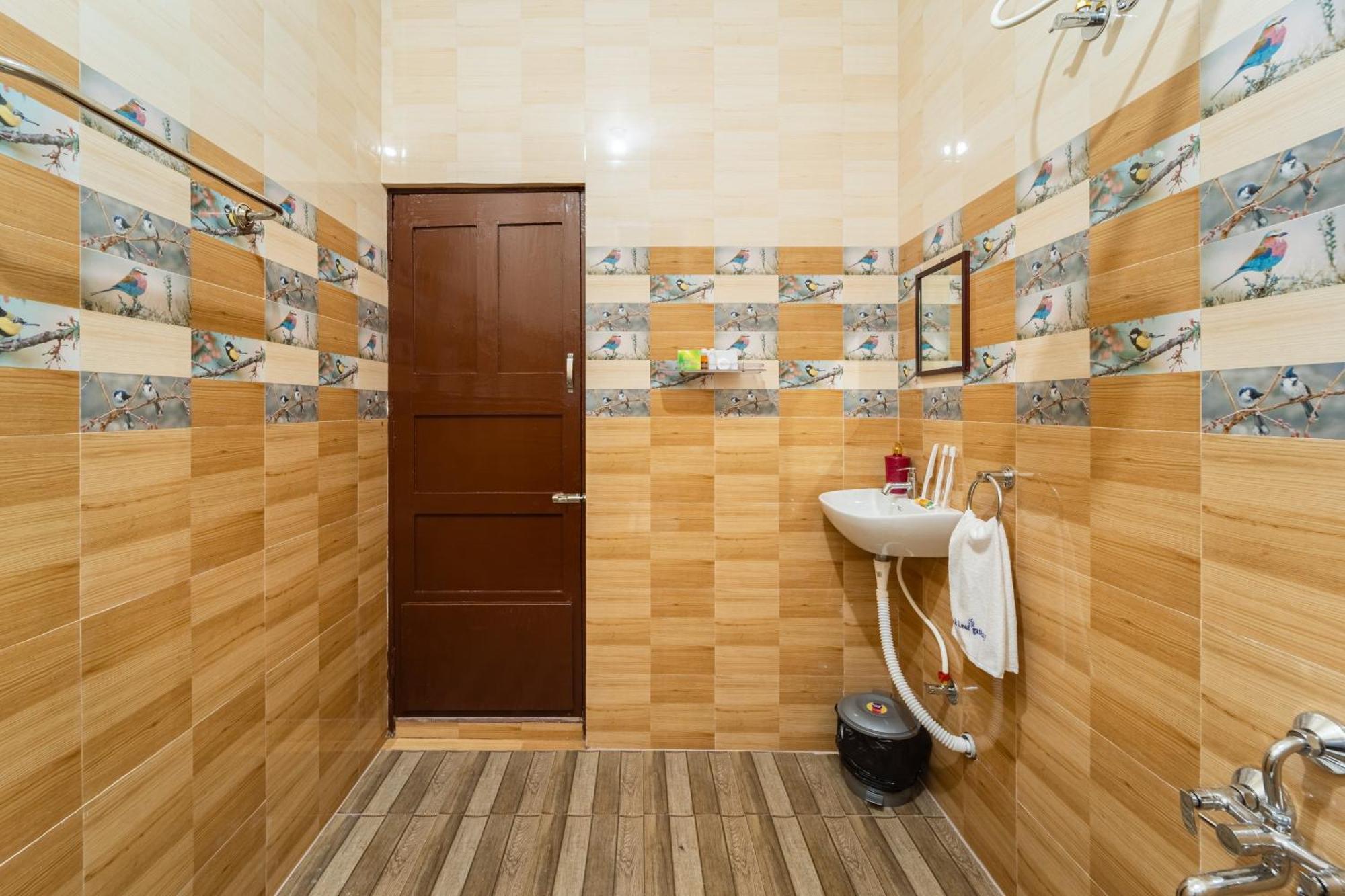Teak Leaf Gateway Villa With Swimming Pool Indoor Games Kālapettai المظهر الخارجي الصورة