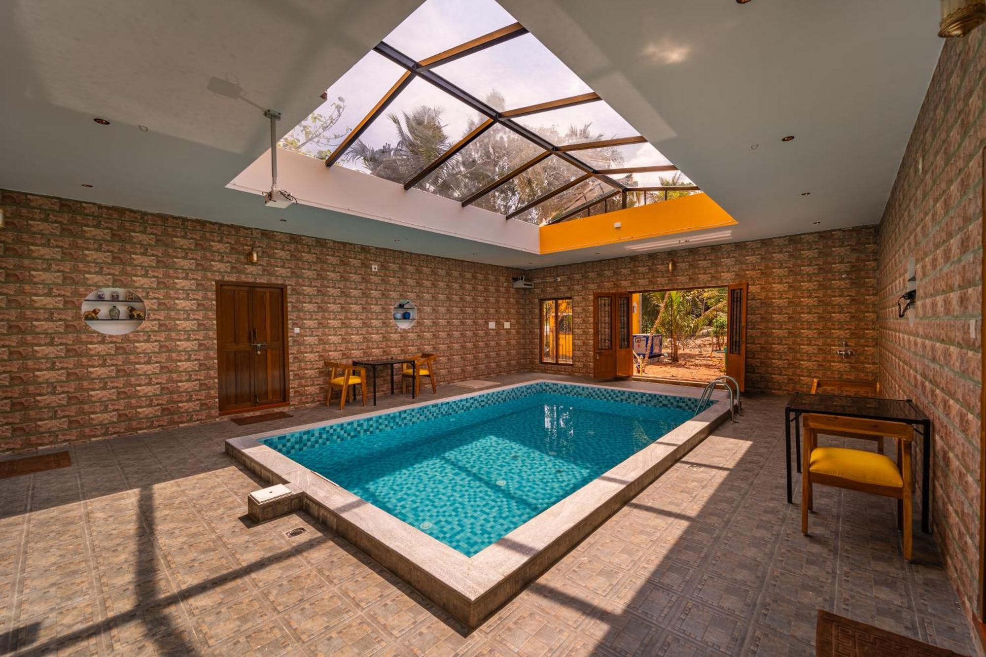 Teak Leaf Gateway Villa With Swimming Pool Indoor Games Kālapettai المظهر الخارجي الصورة