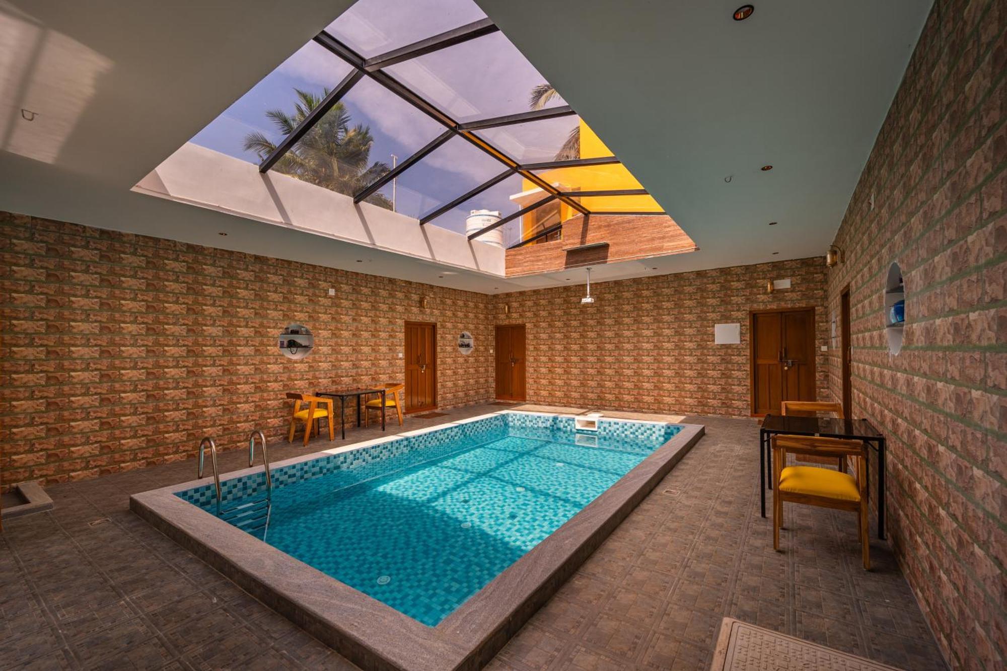 Teak Leaf Gateway Villa With Swimming Pool Indoor Games Kālapettai المظهر الخارجي الصورة