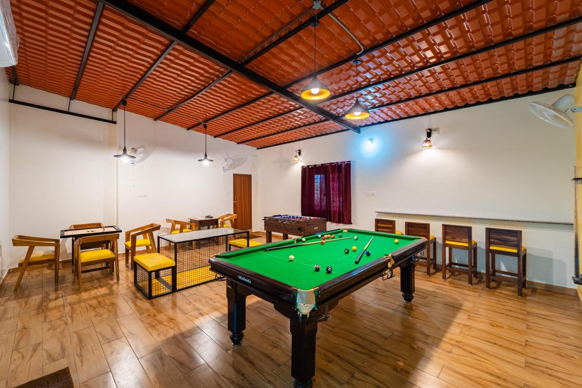 Teak Leaf Gateway Villa With Swimming Pool Indoor Games Kālapettai المظهر الخارجي الصورة
